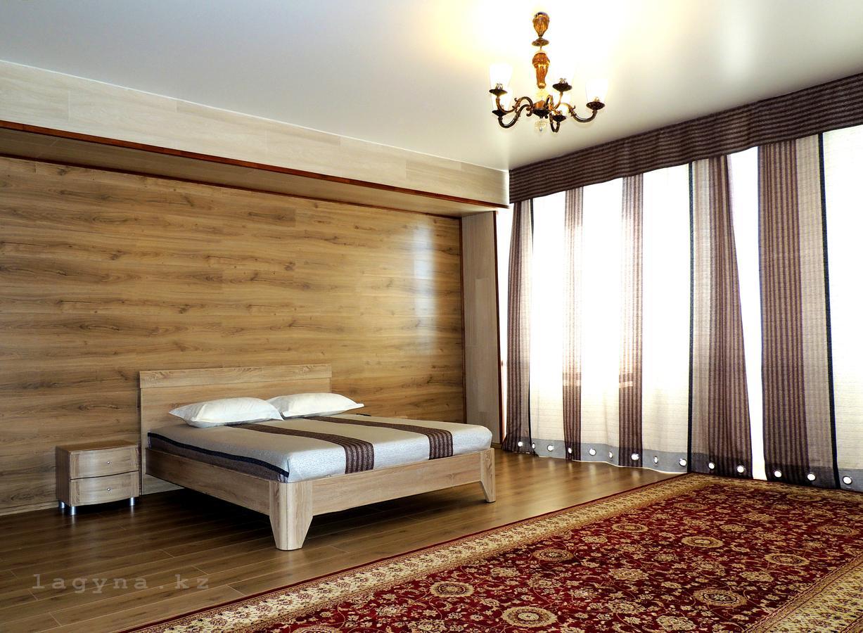 Laguna Hotell Qostanaj Exteriör bild